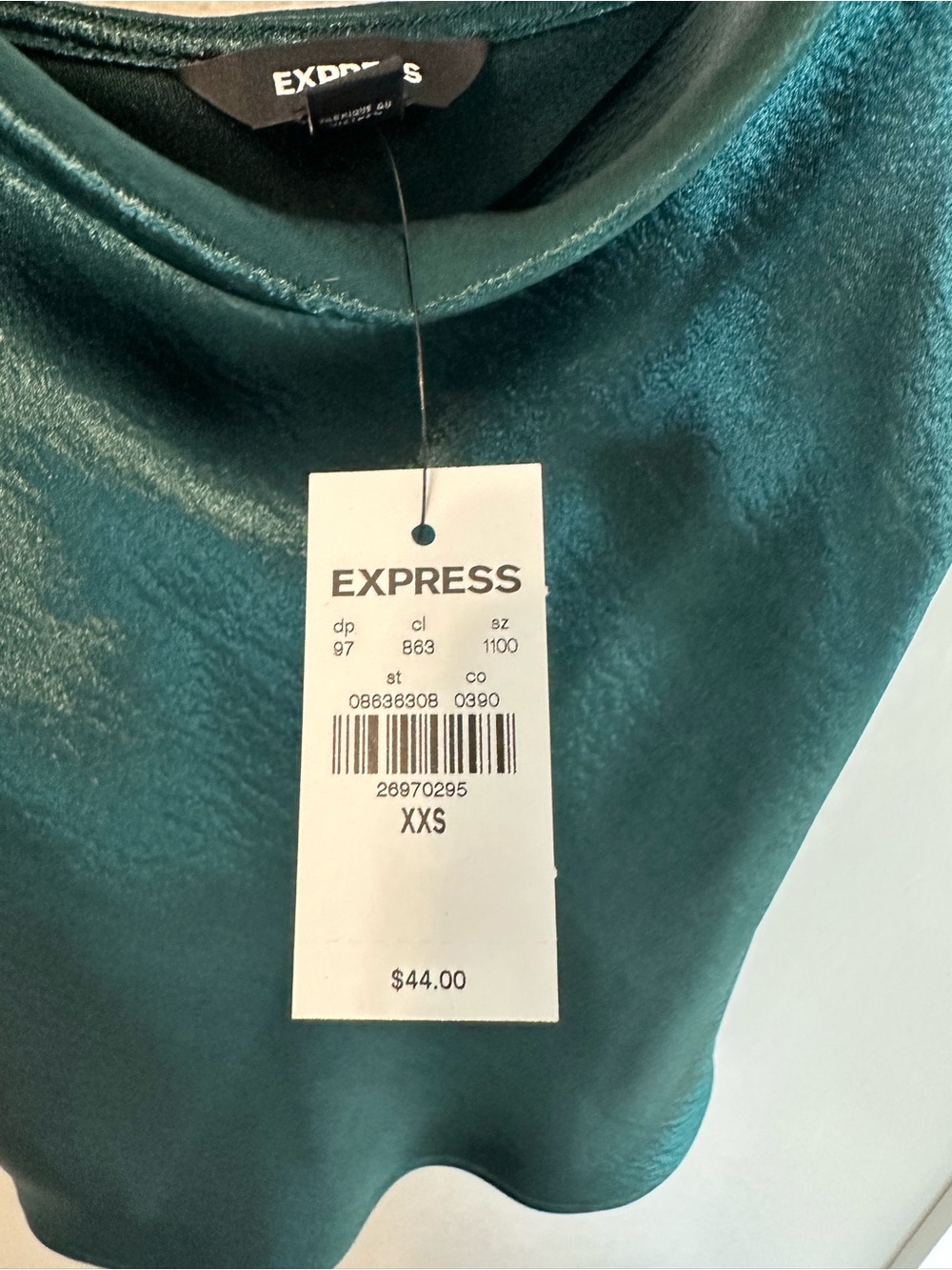 NWT - Express Top - Picture 3 of 3
